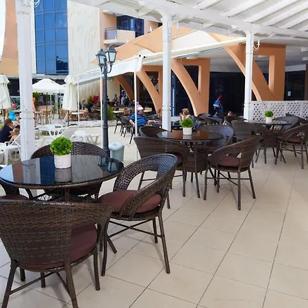 Fiesta M & Marlin Hotel