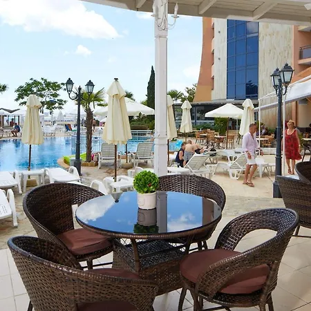 Fiesta M & Marlin Hotel