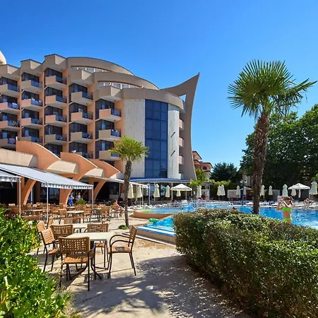 Fiesta M & Marlin Hotel 4*