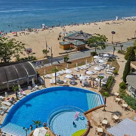 Fiesta M & Marlin ホテル