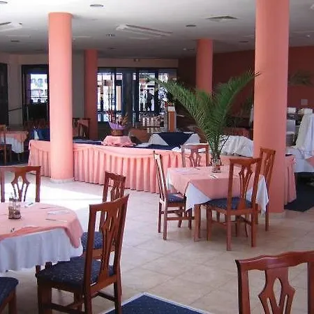 Fiesta M & Marlin ホテル