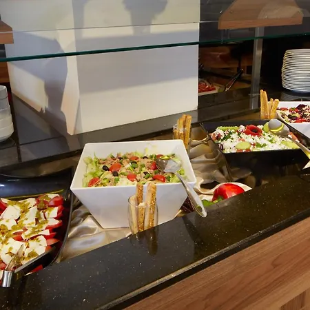 Fiesta M & Marlin فندق 4*