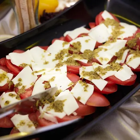 Fiesta M & Marlin ساني بيتش