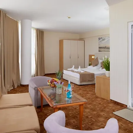 Fiesta M & Marlin 4* ساني بيتش