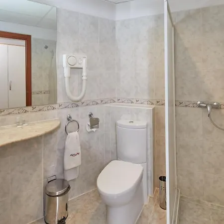 Fiesta M & Marlin ساني بيتش