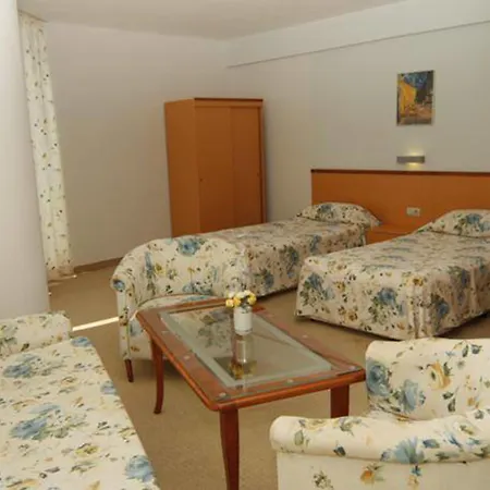 فندق Fiesta M & Marlin