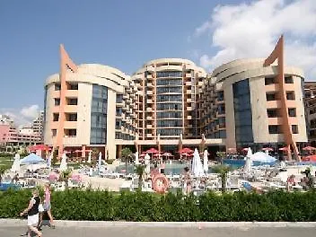 فندق Fiesta M & Marlin